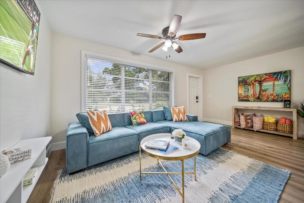 2706 10th Avenue - Photo 5