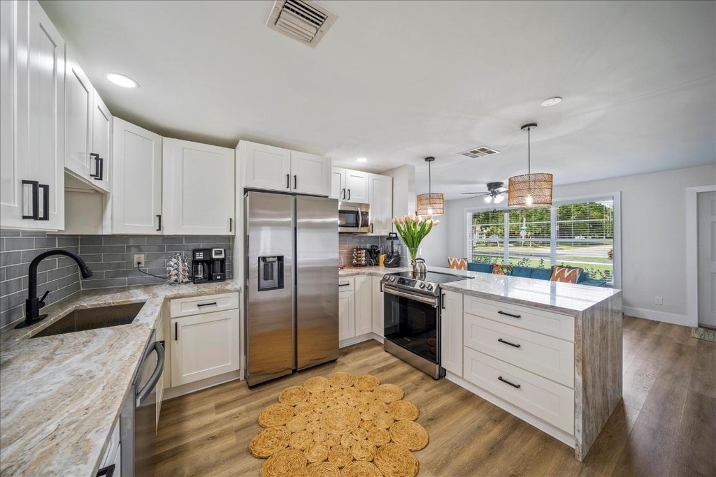 2706 10th Avenue - Photo 8