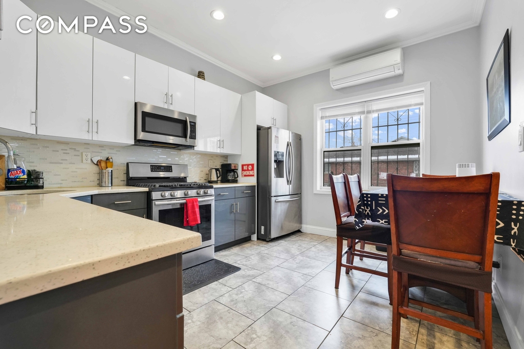 East 49th Street - Photo 21