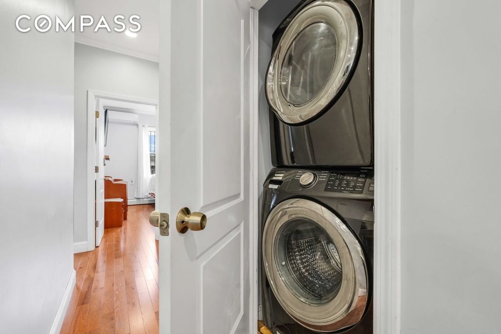 East 49th Street - Photo 19