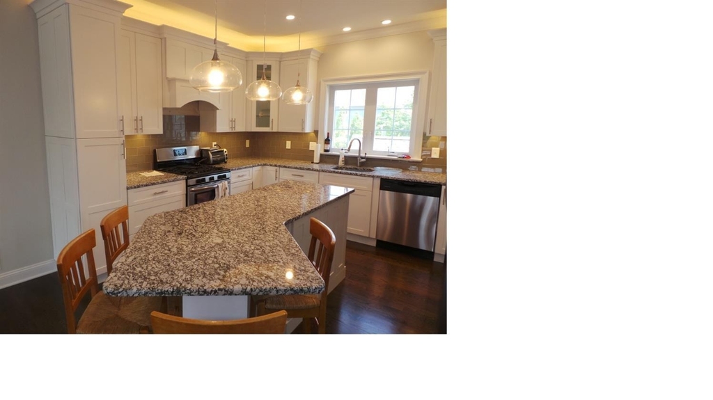 312 St Louis Avenue - Photo 2