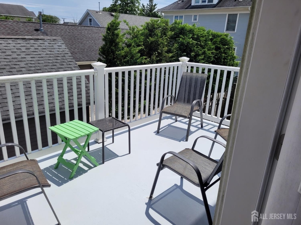 312 St Louis Avenue - Photo 8