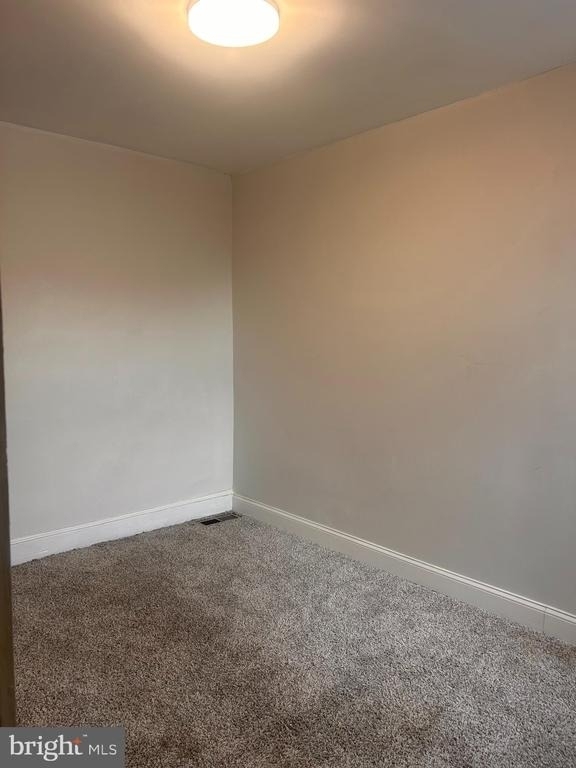 1308 W Lippincott Street - Photo 9