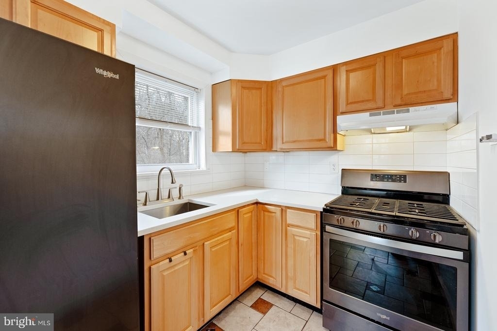 12450 Knights Road - Photo 10