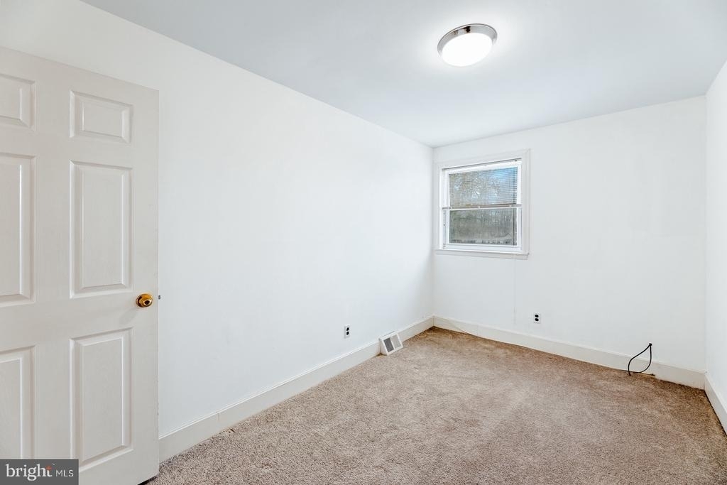 12450 Knights Road - Photo 35