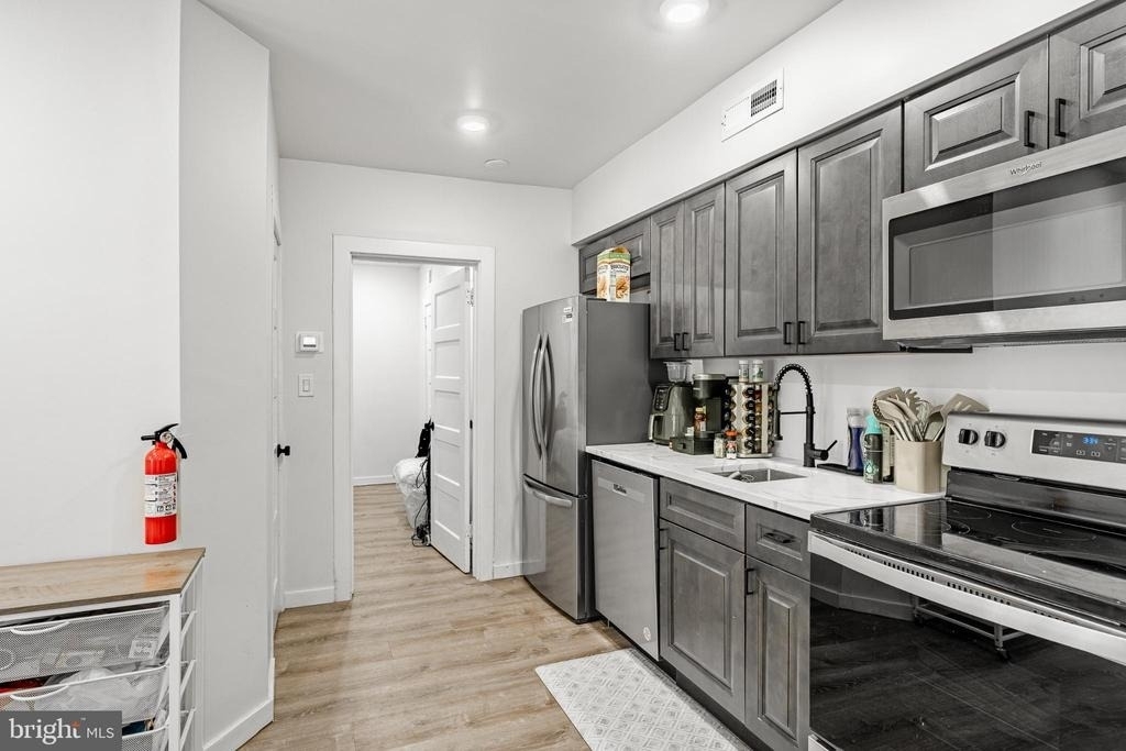 324 Darby Road - Photo 0