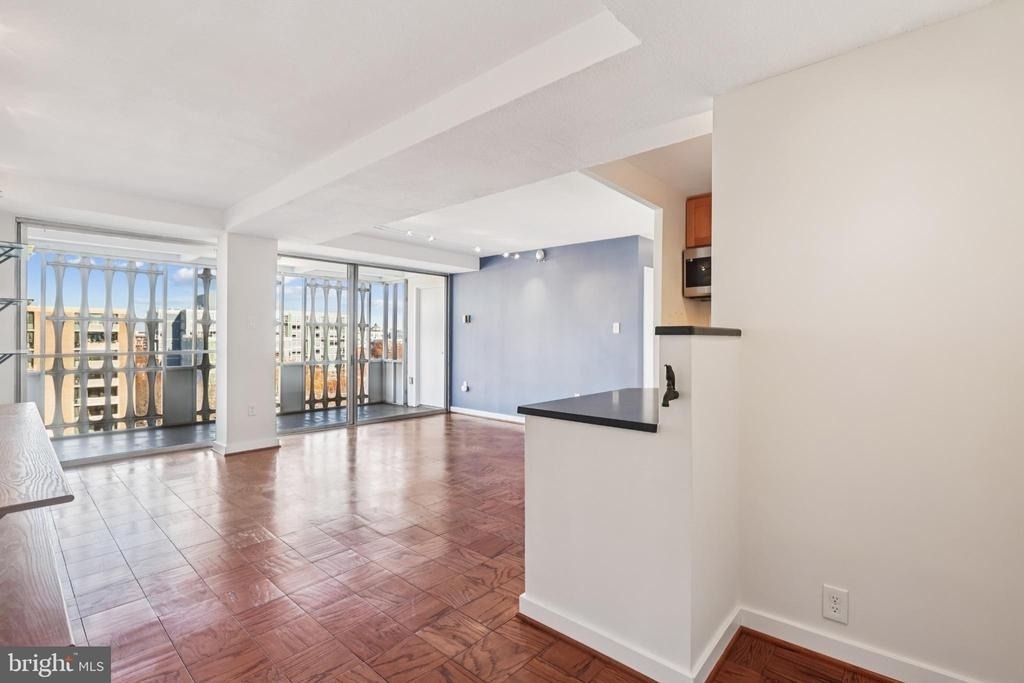 1301 Delaware Avenue Sw - Photo 3