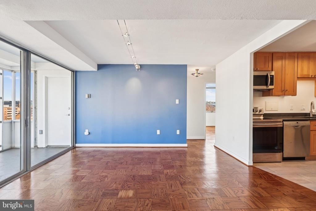 1301 Delaware Avenue Sw - Photo 5