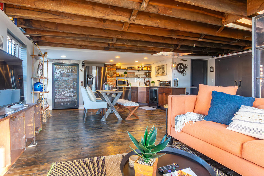104 W Main Street - Photo 9