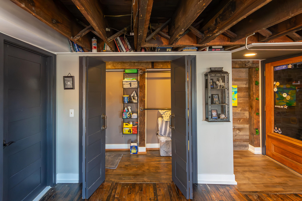 104 W Main Street - Photo 17