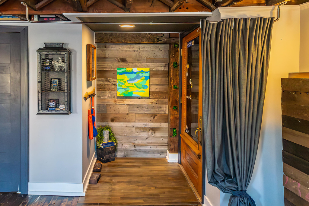 104 W Main Street - Photo 22
