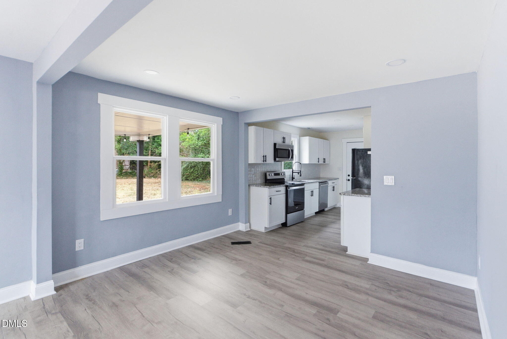 313 Park Avenue W - Photo 12