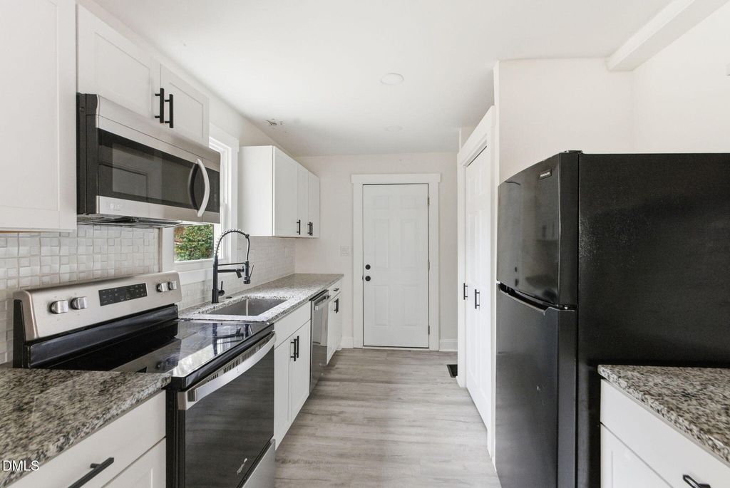313 Park Avenue W - Photo 15