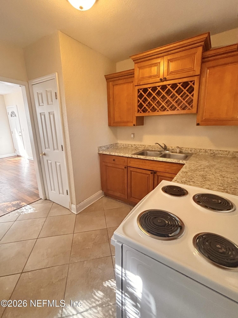 3233 Post Street - Photo 2