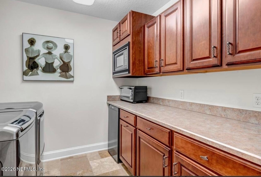 905 2nd Street N - Photo 12