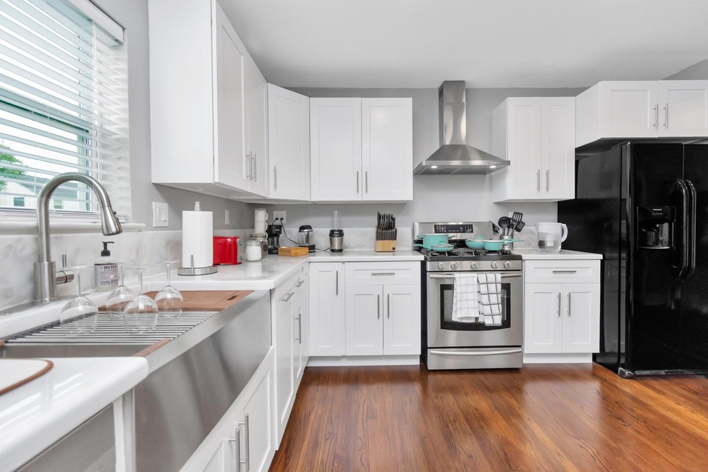 3315 Rosedale Street - Photo 2