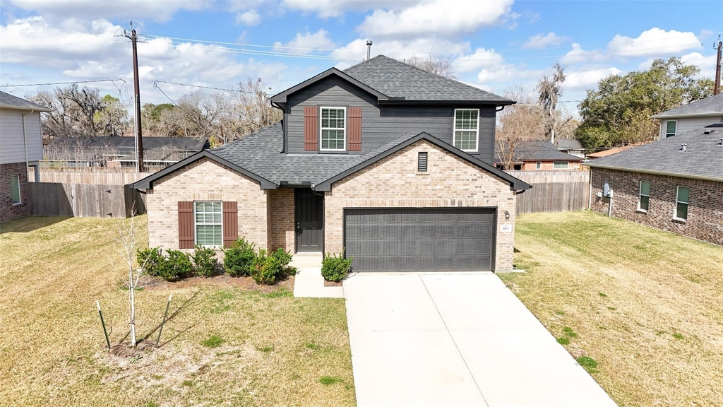 420 Magnolia Street - Photo 1