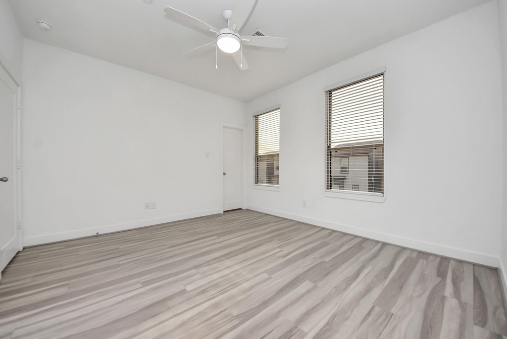 18716 Centro Main Street - Photo 34
