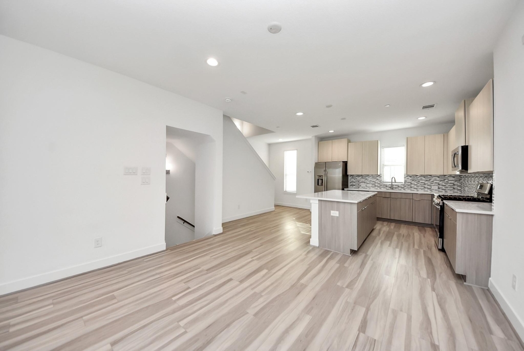 18716 Centro Main Street - Photo 13