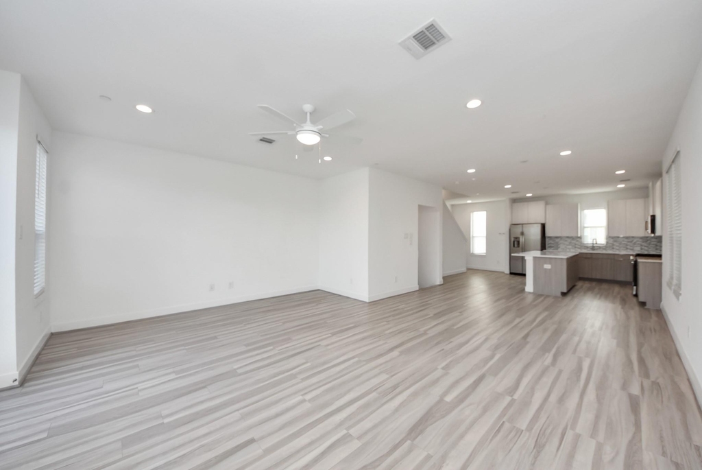 18716 Centro Main Street - Photo 14