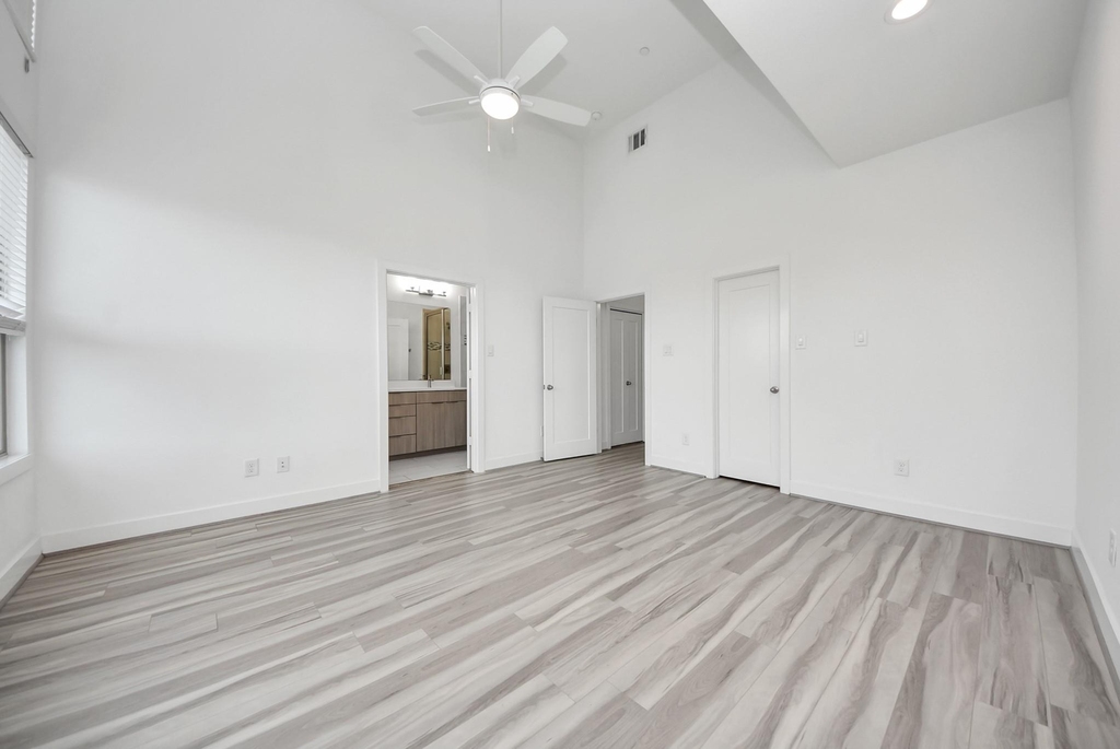 18716 Centro Main Street - Photo 22