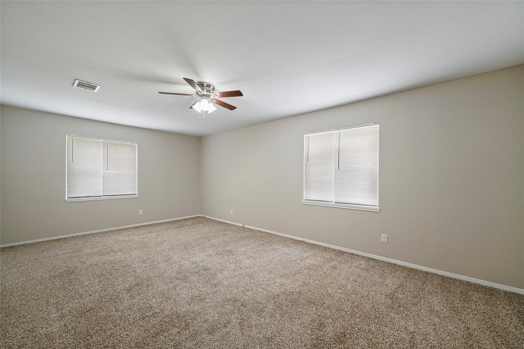 643 Ames Street - Photo 20