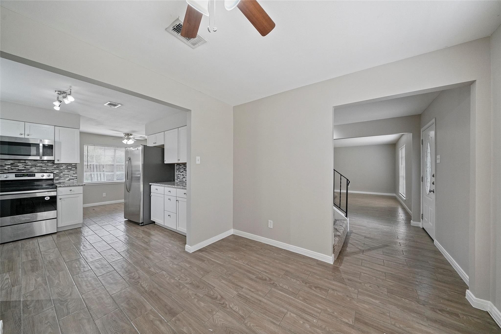 643 Ames Street - Photo 8