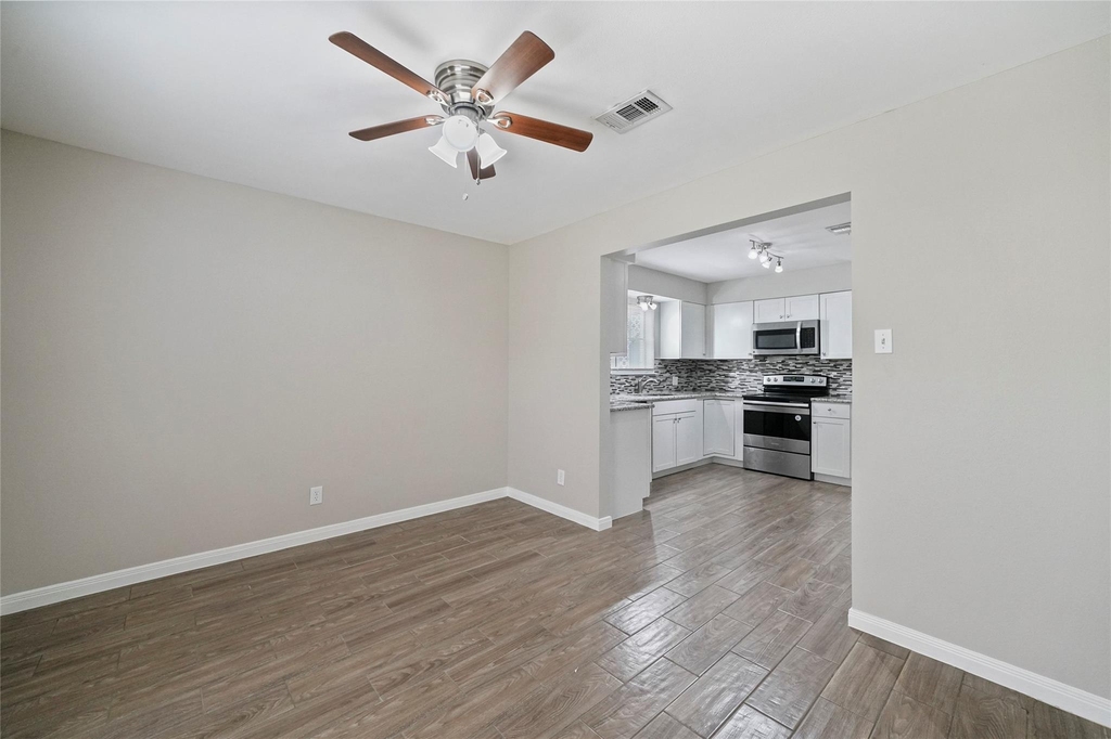 643 Ames Street - Photo 7
