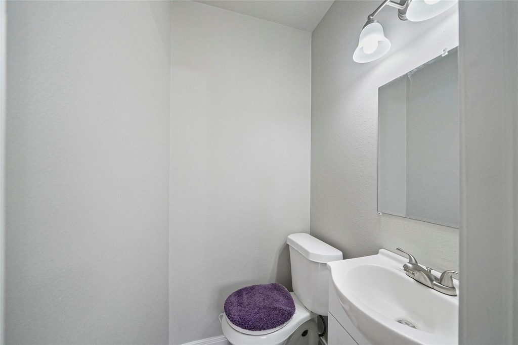 643 Ames Street - Photo 15
