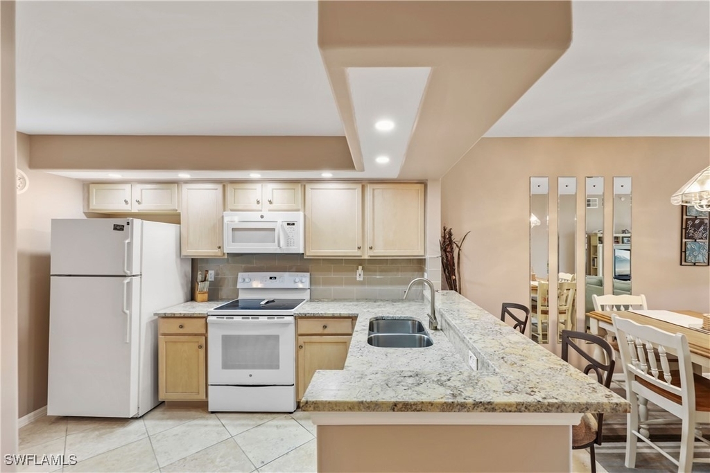 28064 Cavendish Court - Photo 4