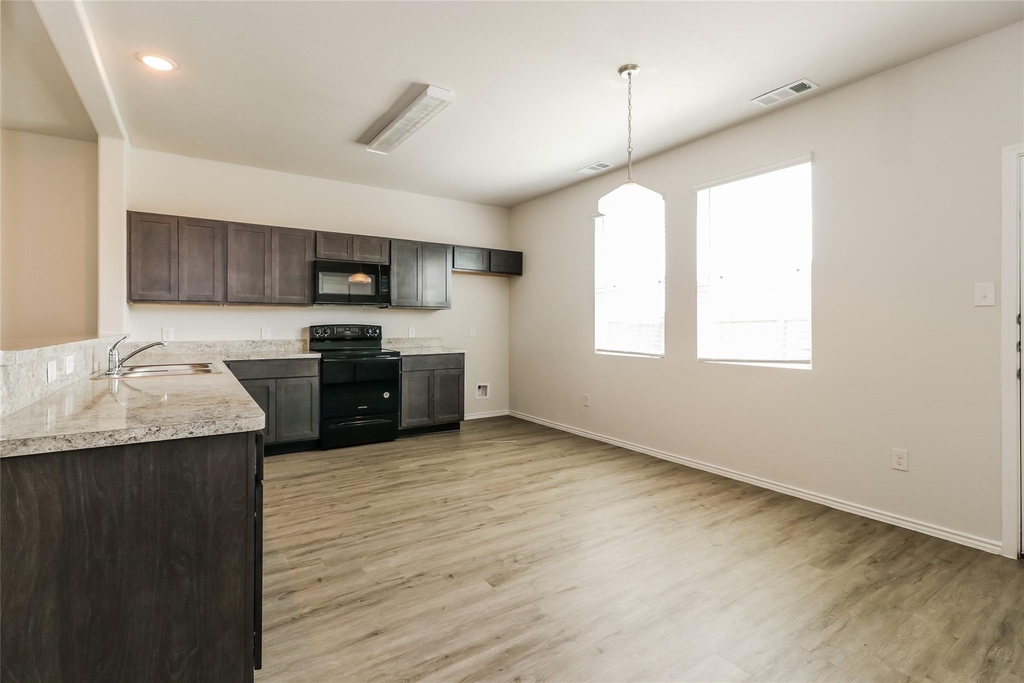 2635 Bouvardia Way - Photo 4