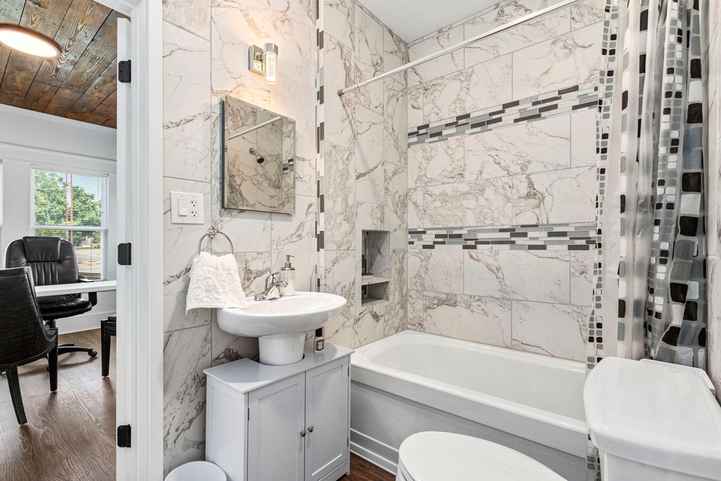 1138 Fannin Street - Photo 15