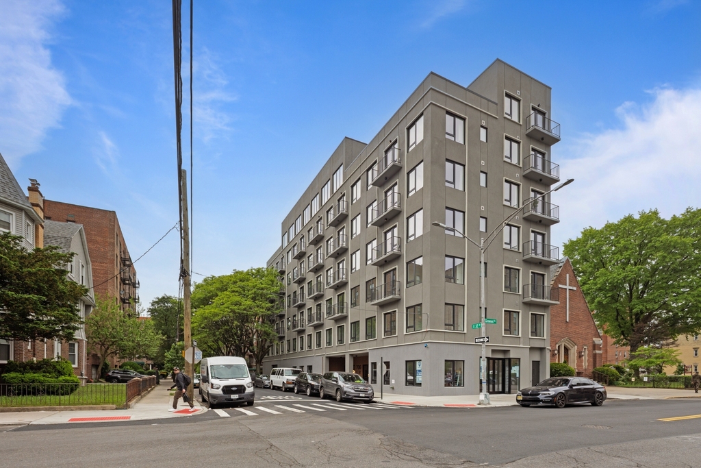 706 East 32nd Street - Photo 11