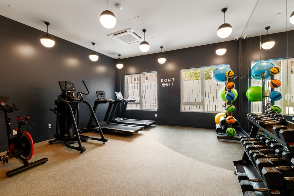 706 East 32nd Street - Photo 8