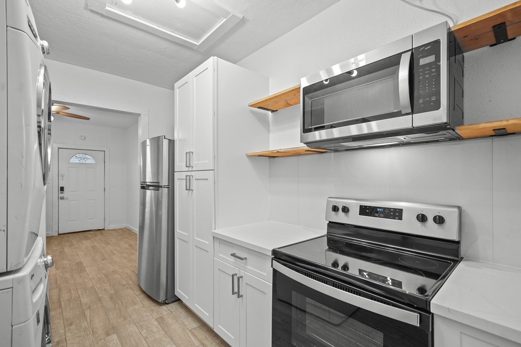 701 28th Street - Photo 4