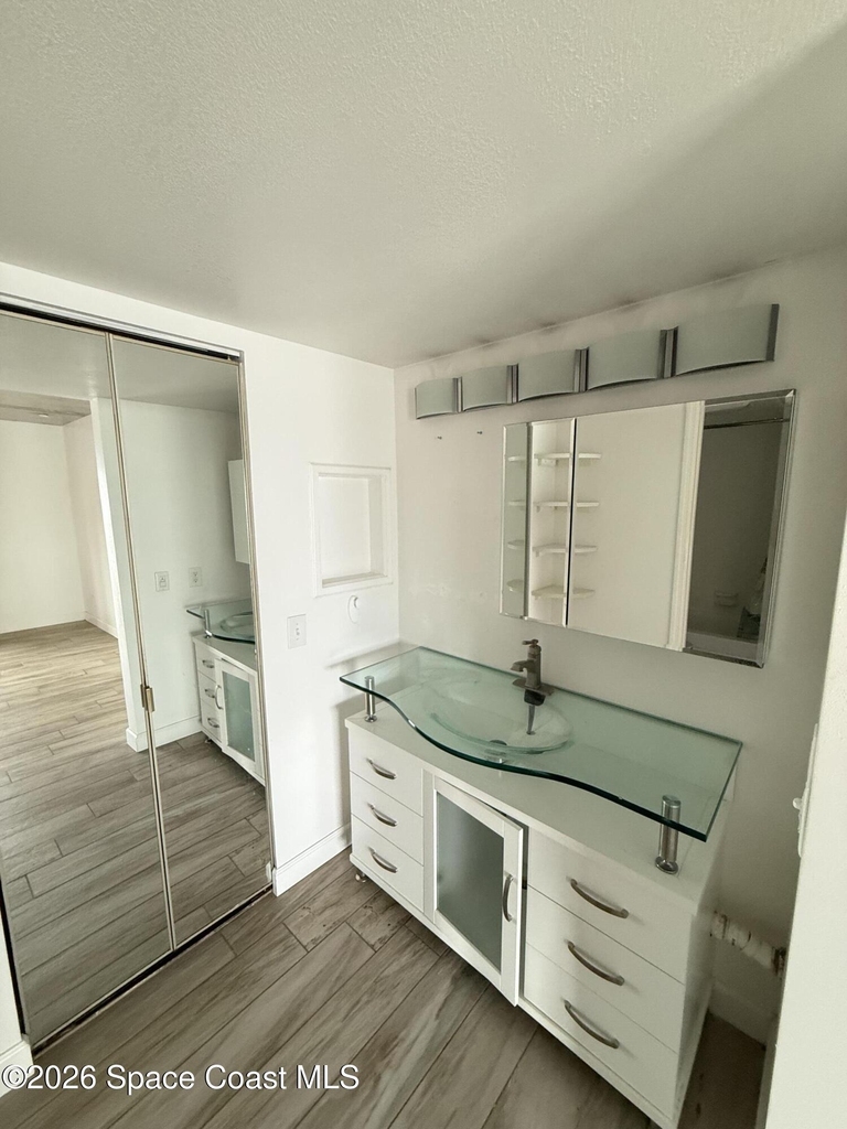 1540 Riverside Drive - Photo 11