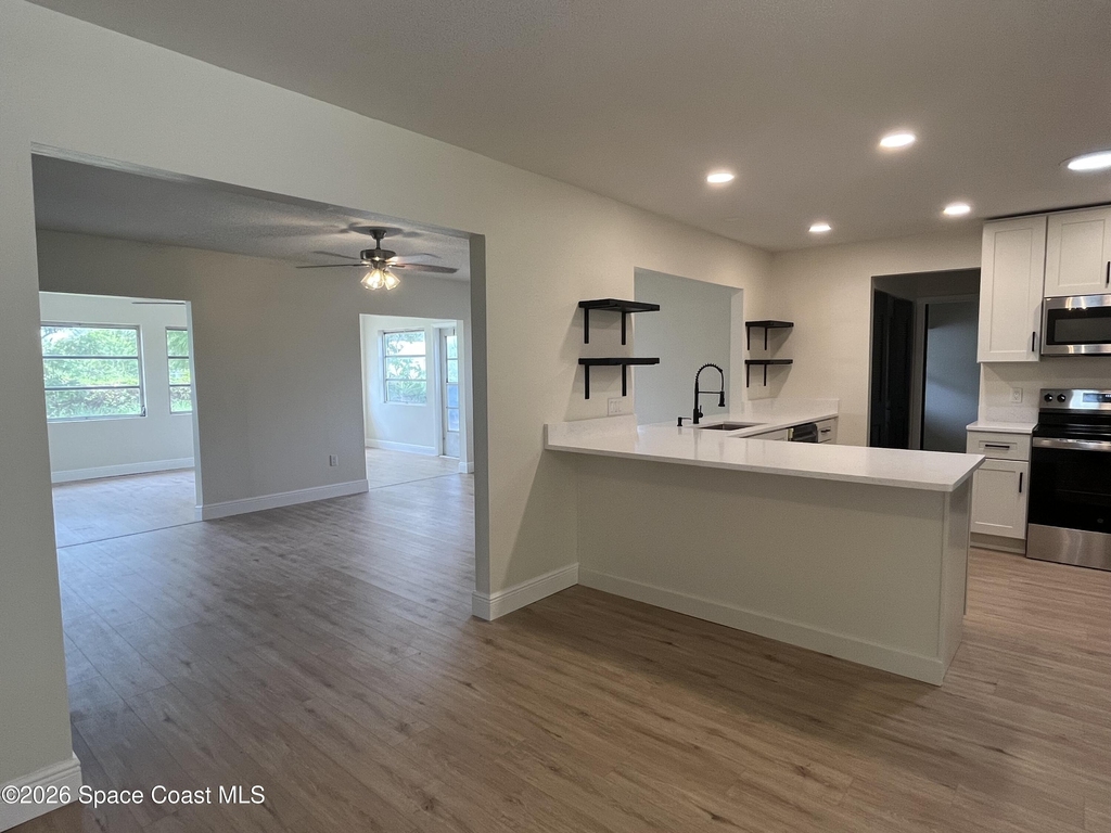 1171 Riviera Drive Ne - Photo 9