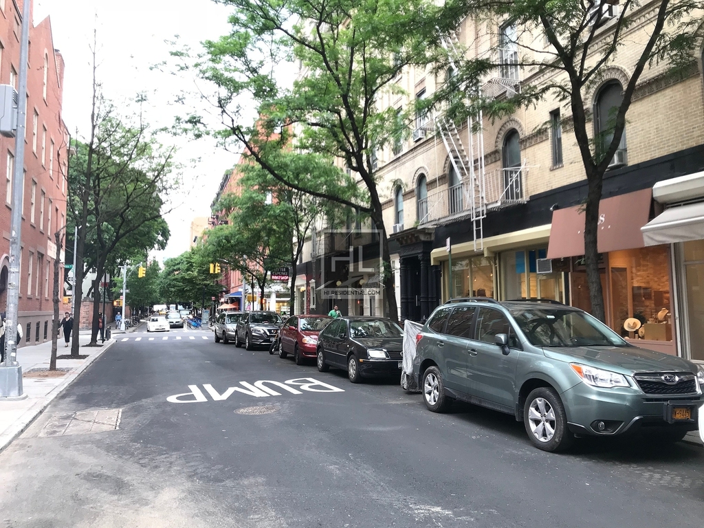 Mott Street - Photo 4