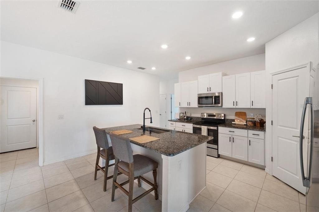 5517 Blue Azure Drive - Photo 5