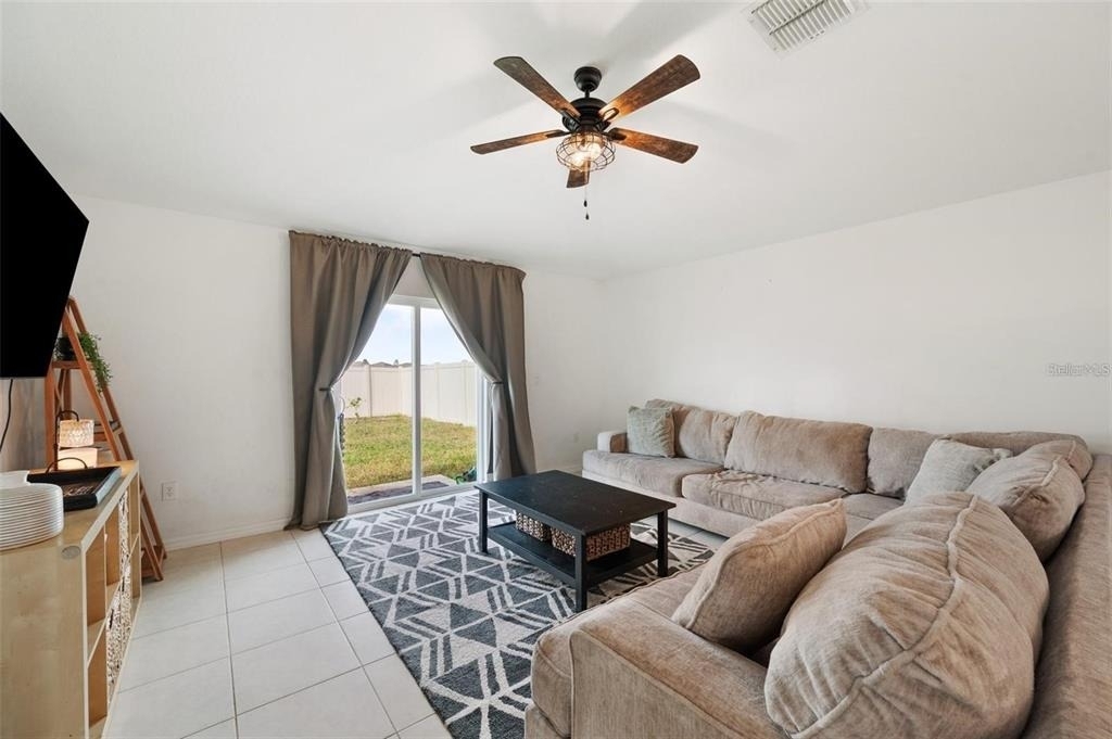 5517 Blue Azure Drive - Photo 7