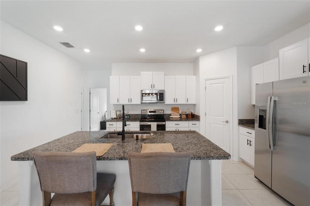 5517 Blue Azure Drive - Photo 4