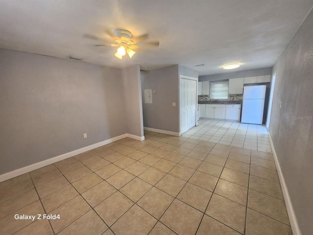 5720 N Lincoln Avenue - Photo 2