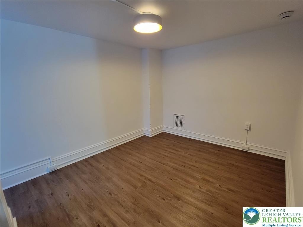 746 Linden Street - Photo 15