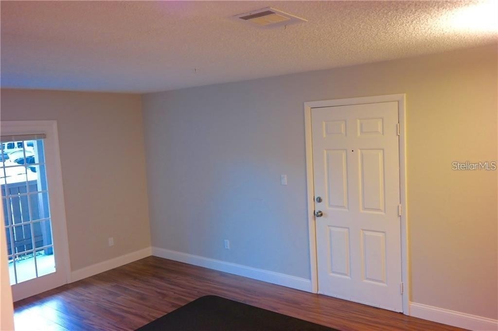 224 Afton Square - Photo 6