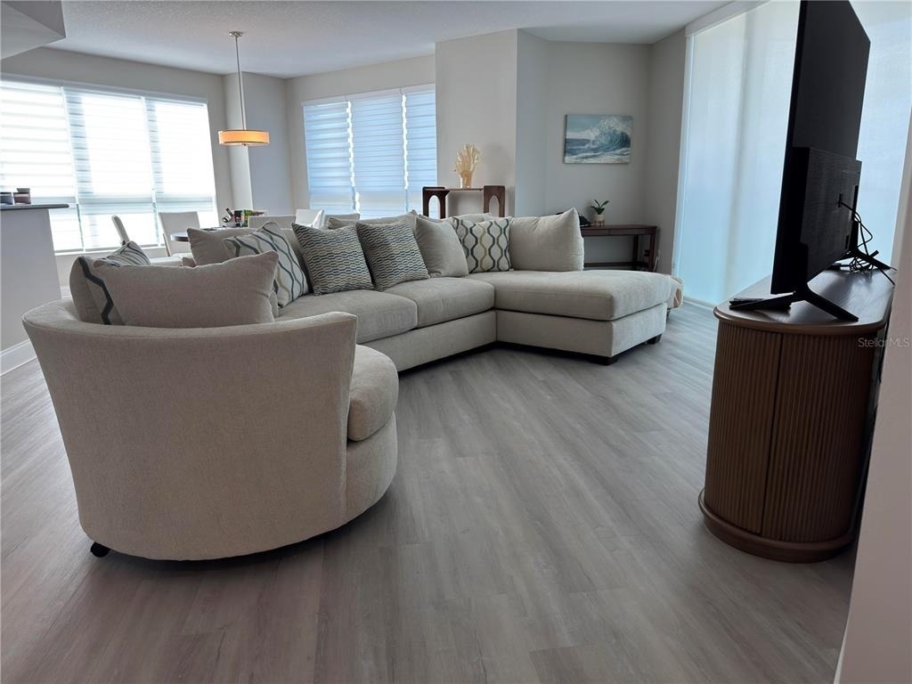 241 Riverside Drive - Photo 15