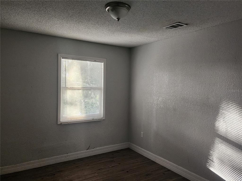 1105 Old South Drive - Photo 3