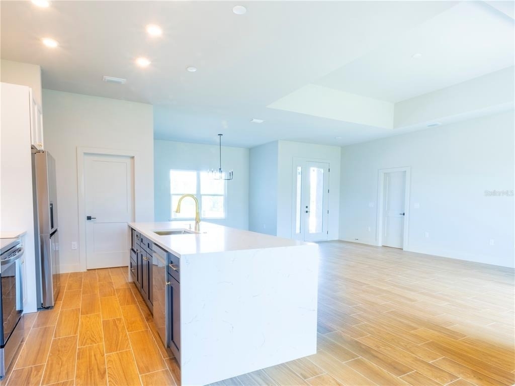 14073 Naylor Avenue - Photo 7