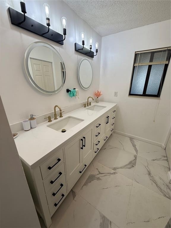 32 Westlawn Place - Photo 12