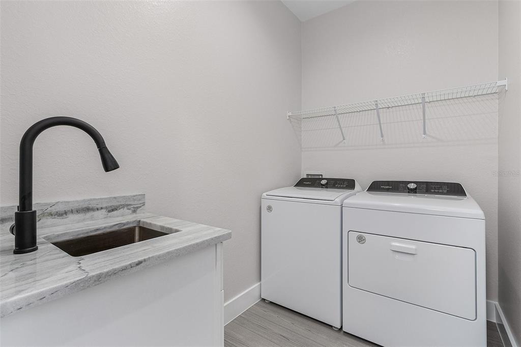 26221 Sandhill Boulevard - Photo 19