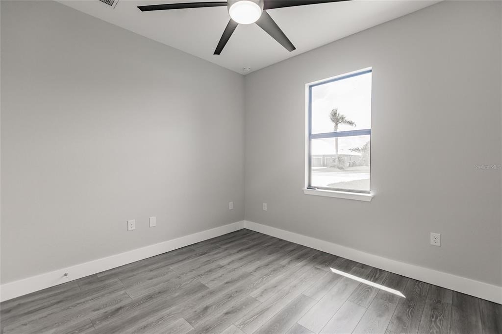26221 Sandhill Boulevard - Photo 17